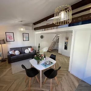 Renting - Massena - Loft - Heart Of Vieil - The Market With Sea View Antibes