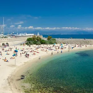 Apartment Top-of-range Of 90m2 & 20m2 Of Sunny Terrace, 2min From Sea, Antibes